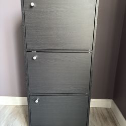 3 Door Cabinet 