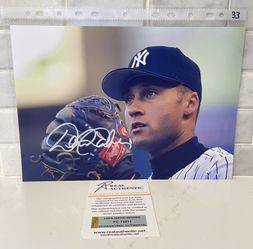Derek Jeter Signed Autograph NY Yankees 8x12 Photo With COA 