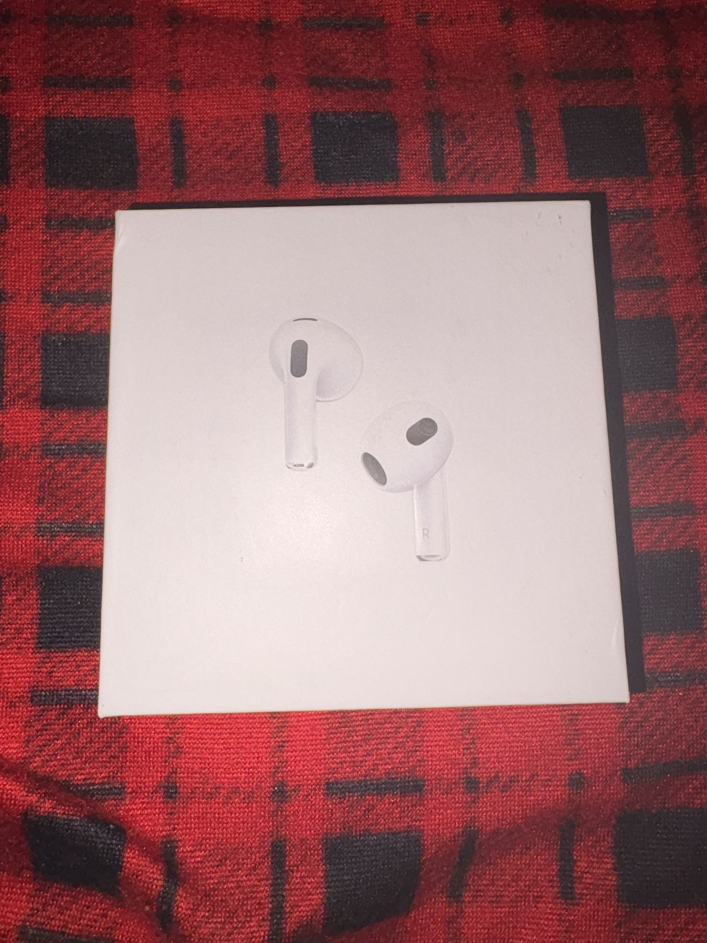 AirPods 3s
