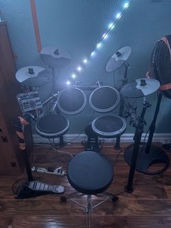 Donner Electric Drum Kit (4 cymbals)