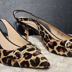 INC  Womens Carynn Kitten Heels 8.5m