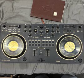 DJ Table