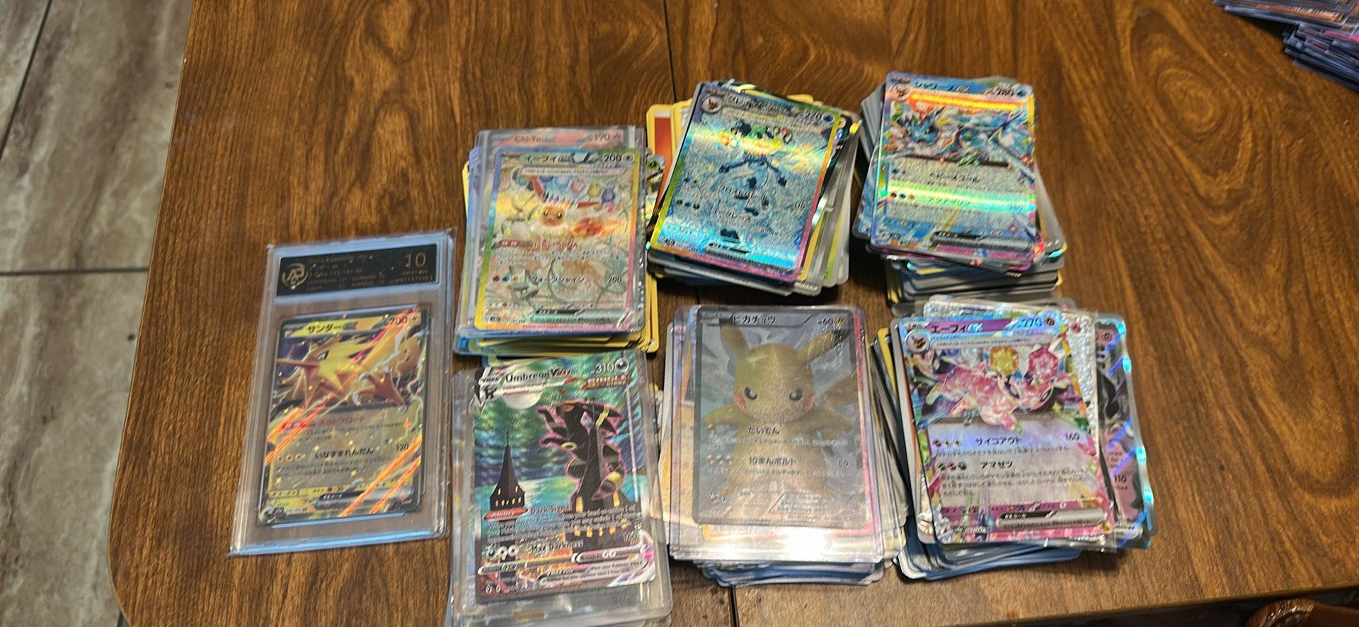 Lot of 460 pokemon cards including rare and expensive cards