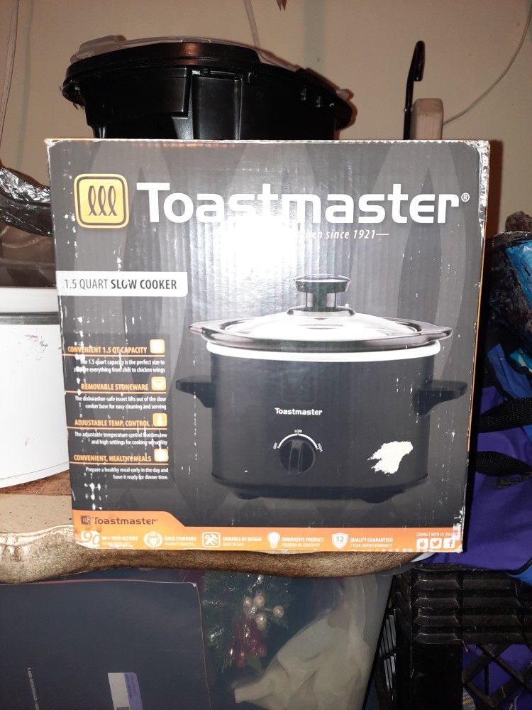  Toastmaster 1.5 Quart Slow Cooker: Home & Kitchen