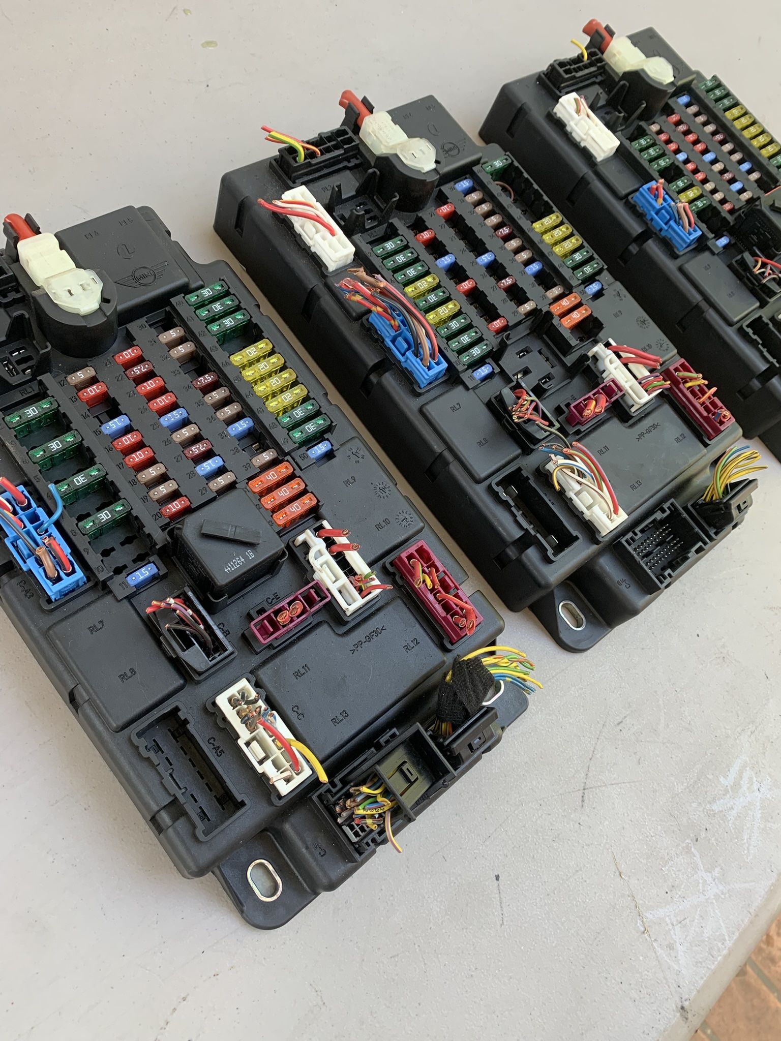 OEM 2007-2013 Mini Cooper Body Control Fuse Junction Box Relay
