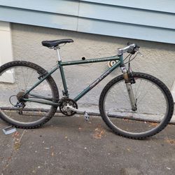 Specialized Stump Jumper 21 speed MTB