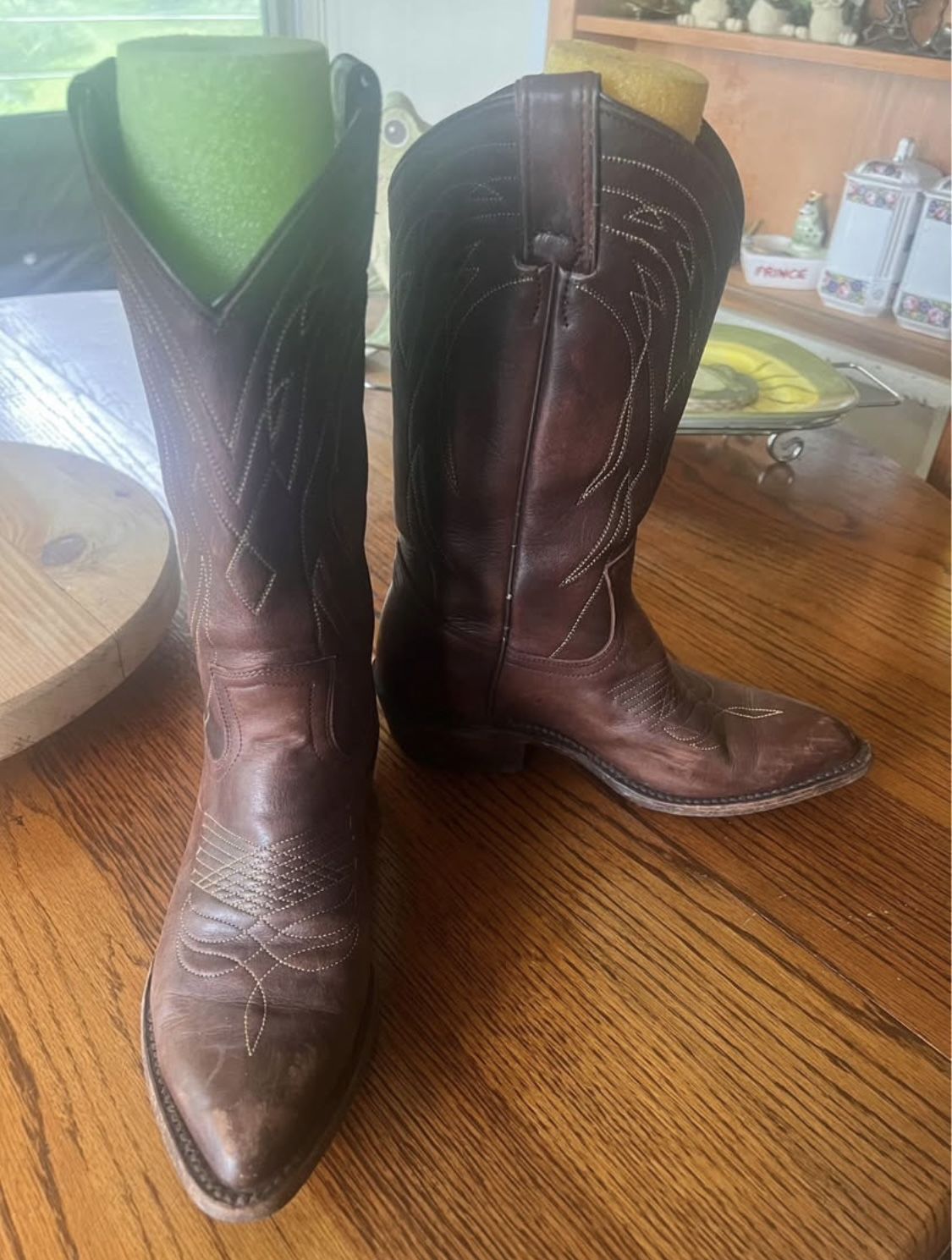 Frye Boots Women’s 7.5