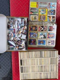 MISC LOT OF BASEBALL CARDS