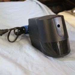 Item Name: X-ACTO Electric Pencil Sharpener – Black (School/Teacher Use) Description: Get precision and speed with this X-ACTO Electric Pencil Sharpen