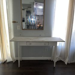 Vintage Ethan Allen console table