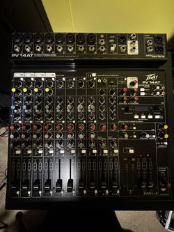 Peavey PV14 AT Mixer (Hard case included)