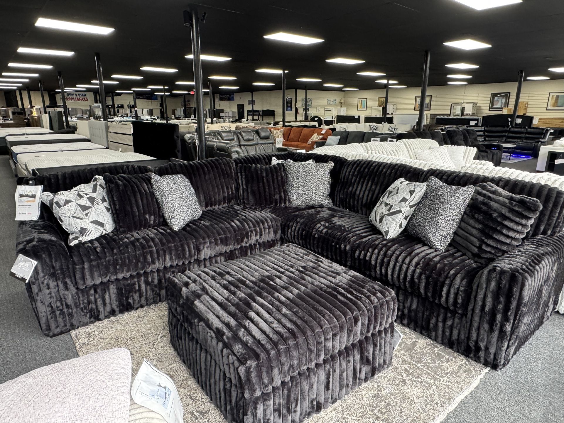 Midnight Madness L Shape Sectional. 🚚WE DELIVER🚚
