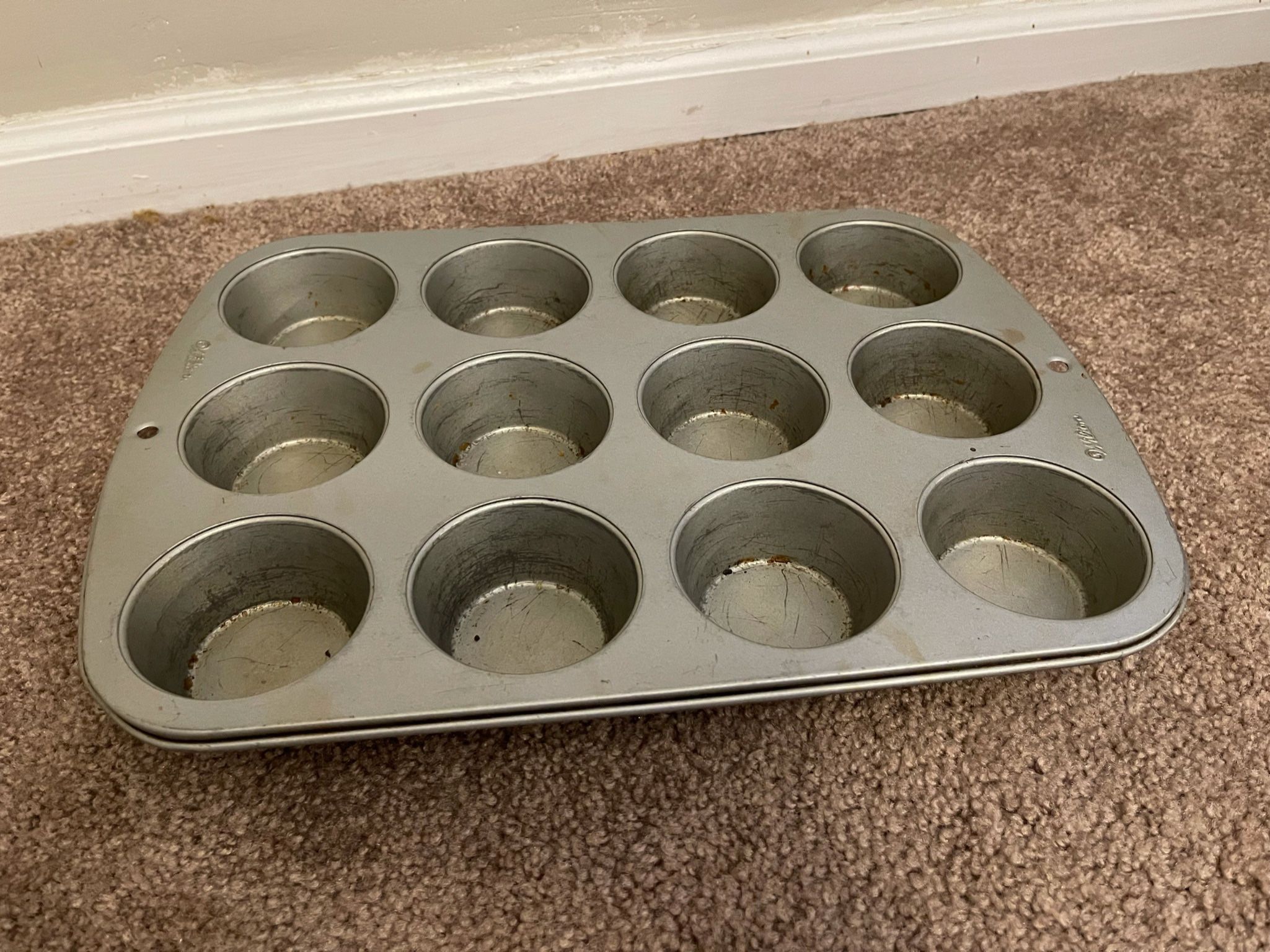 12 Slot Muffin Tin