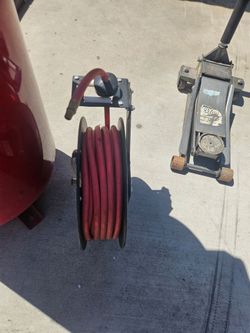 Retractable air hose