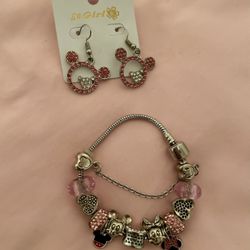 Minnie Charm Bracelet Set $20