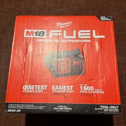 Milwaukee 2 Gal Compact Quiet Compressor