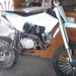 2019 V Moto 125 Pit Bike Runs Great 600$obo