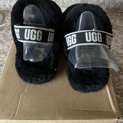 UGG Slippers Size 3Y