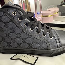Gucci Sneakers never used
