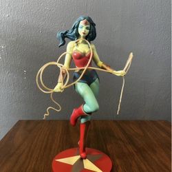 Wonder Woman DC Statue 