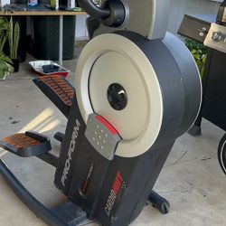 ProForm Carbon H10 Elliptical Machine
