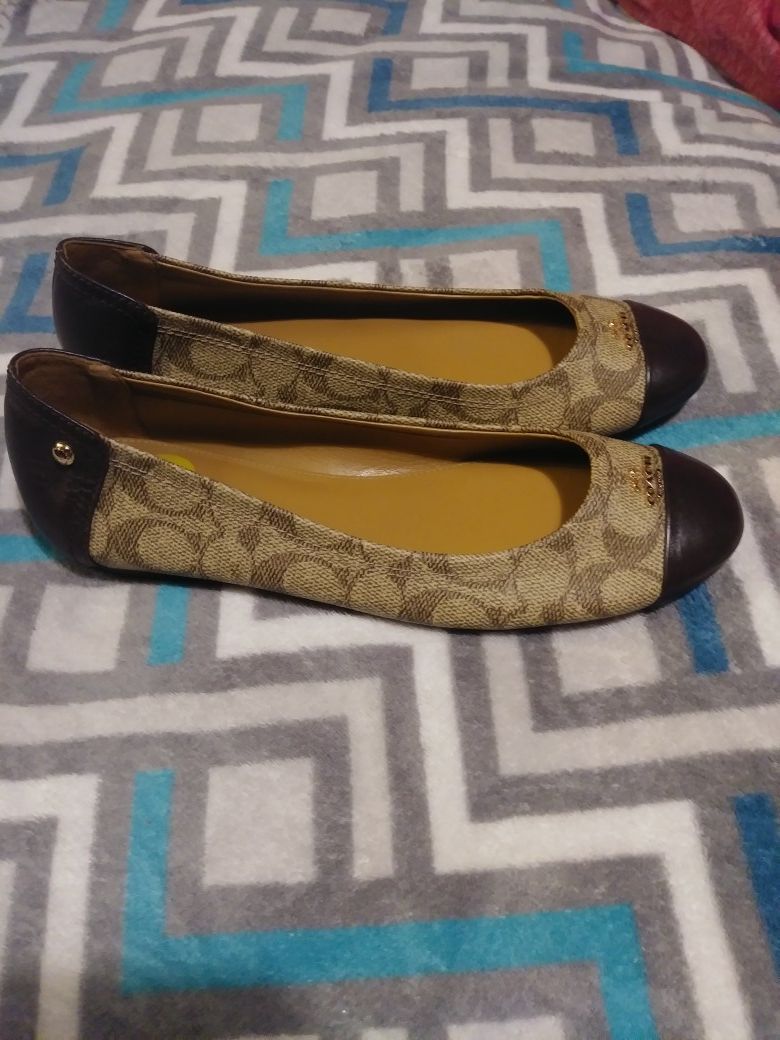 Coach flats
