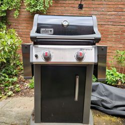 Weber Gas Grill with Cover & Tank