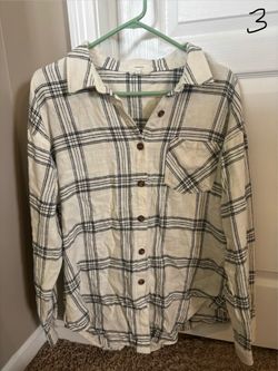 Women’s Long Sleeve Button Up Shirt-Size Large