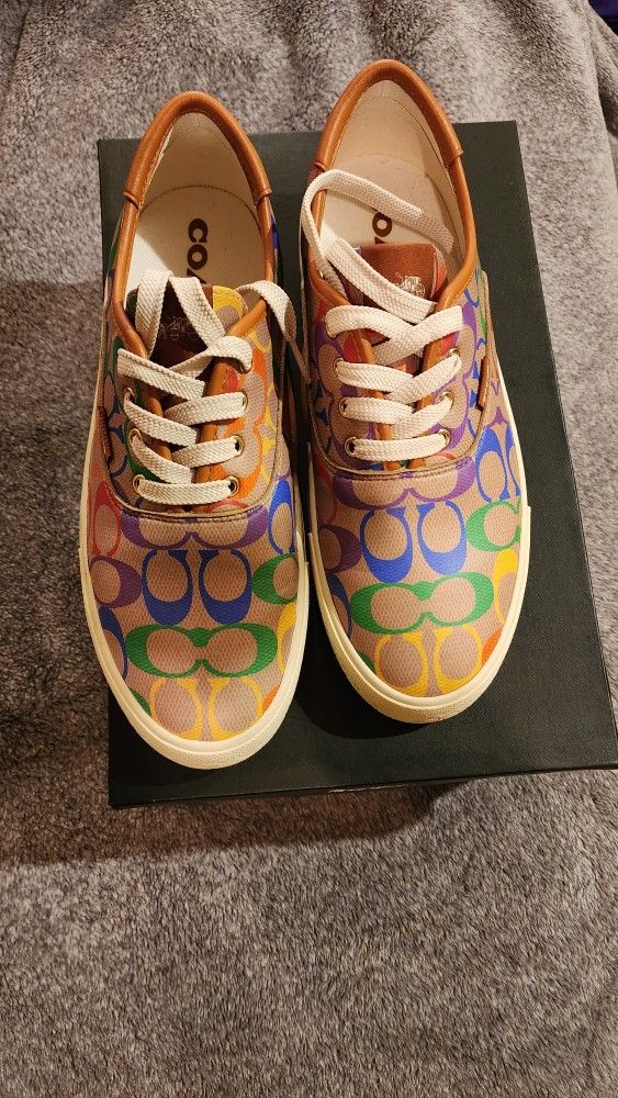 Coach Womens Size 9