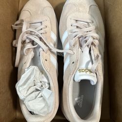 Women's VL Court 2.0 Casual Sneakers from Finish Line Size 8.5 