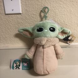 BABY YODA KEYCHAIN PLUSHIE