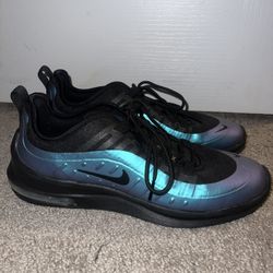 Nike Air Max Axis