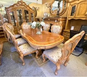 AICO By Michael Amini TREVI Dinning set 8 Chairs - GA