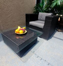 Patio chair and coffee table