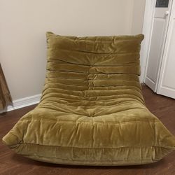 Kardiel Louvre Velvet Chair