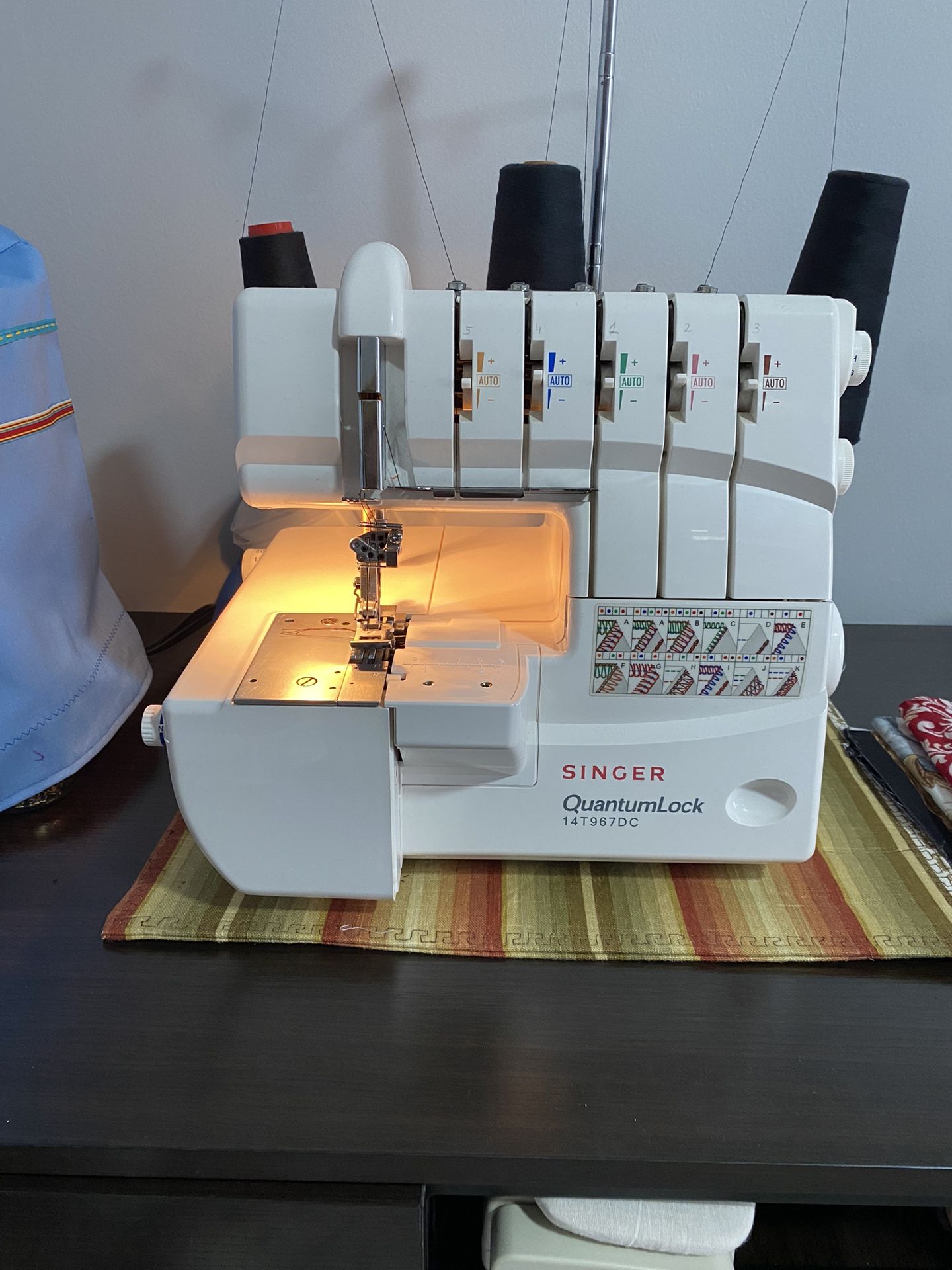 Sewing Machine Singer Quantum Lock