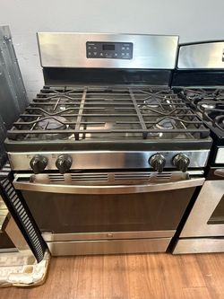 GE 4 Burner Gas Range with Self Clean