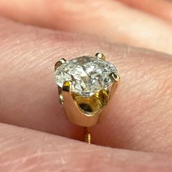 14k yellow gold 0.8 CTW diamond earring stud