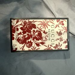 Gucci Bloom Perfume 