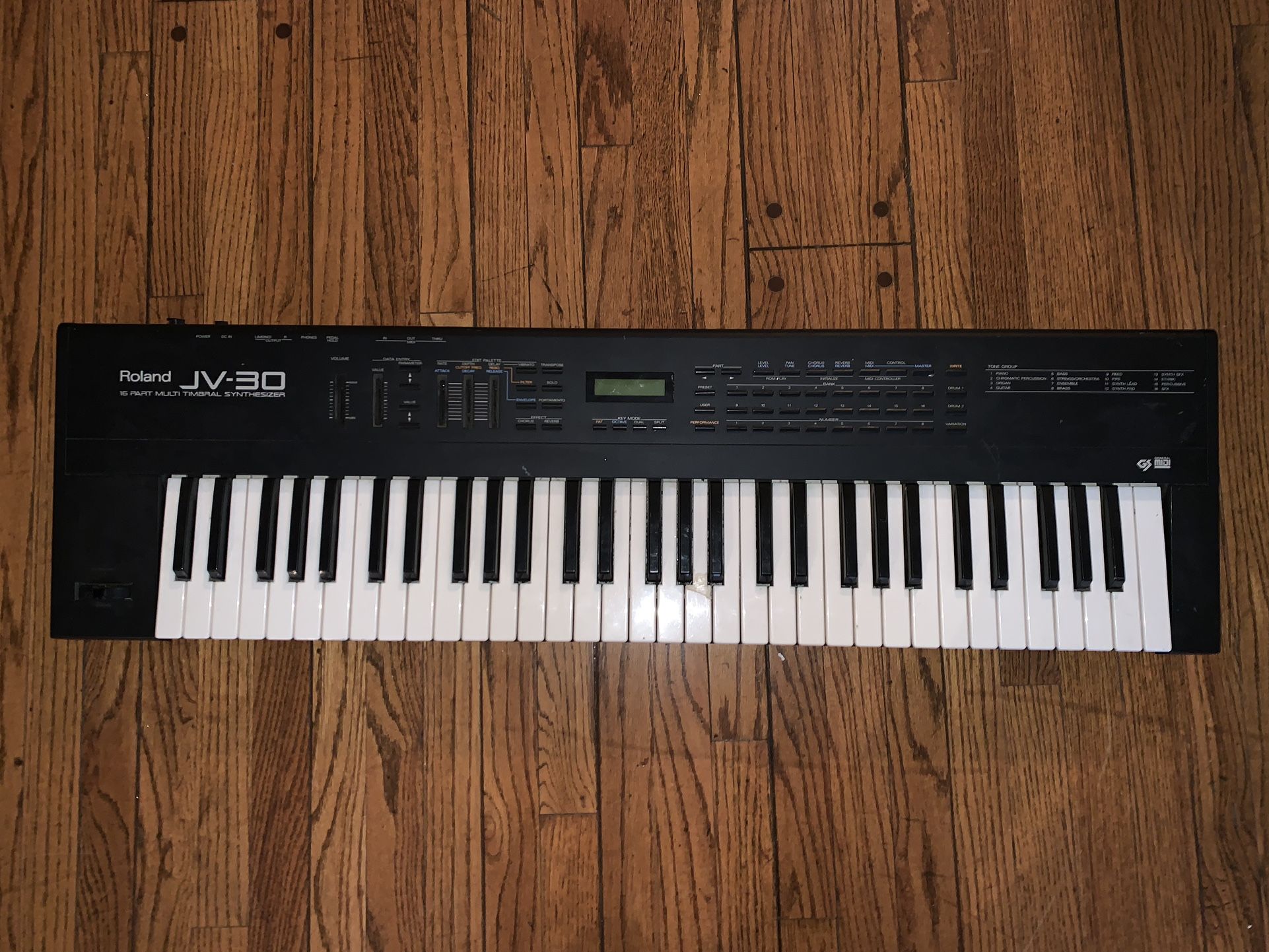 Roland JV-30 61 Key Synthesizer Piano Keyboard