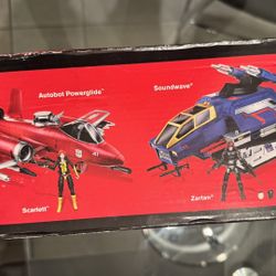 GI Joe & Transformers 8, 2015 Hasbro  Scarlet Vs. Zartan