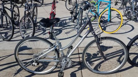 Giant Bicycle 28 Inch Tires Women's