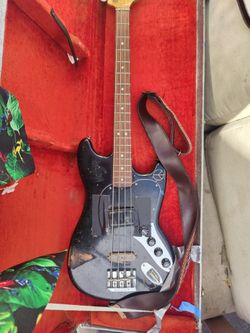79 Fender Musicmaster Bass.
