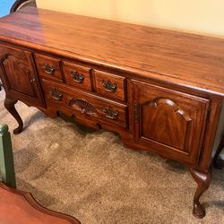 Dining Room Table, Must Be Picked Up In Clementon!!