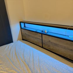 Queen Bed With Mattress 