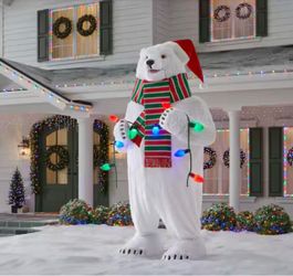 HOME ACCENTS HOLIDAY 10 FT GIANT POLAR BEAR. New. Open-box item.