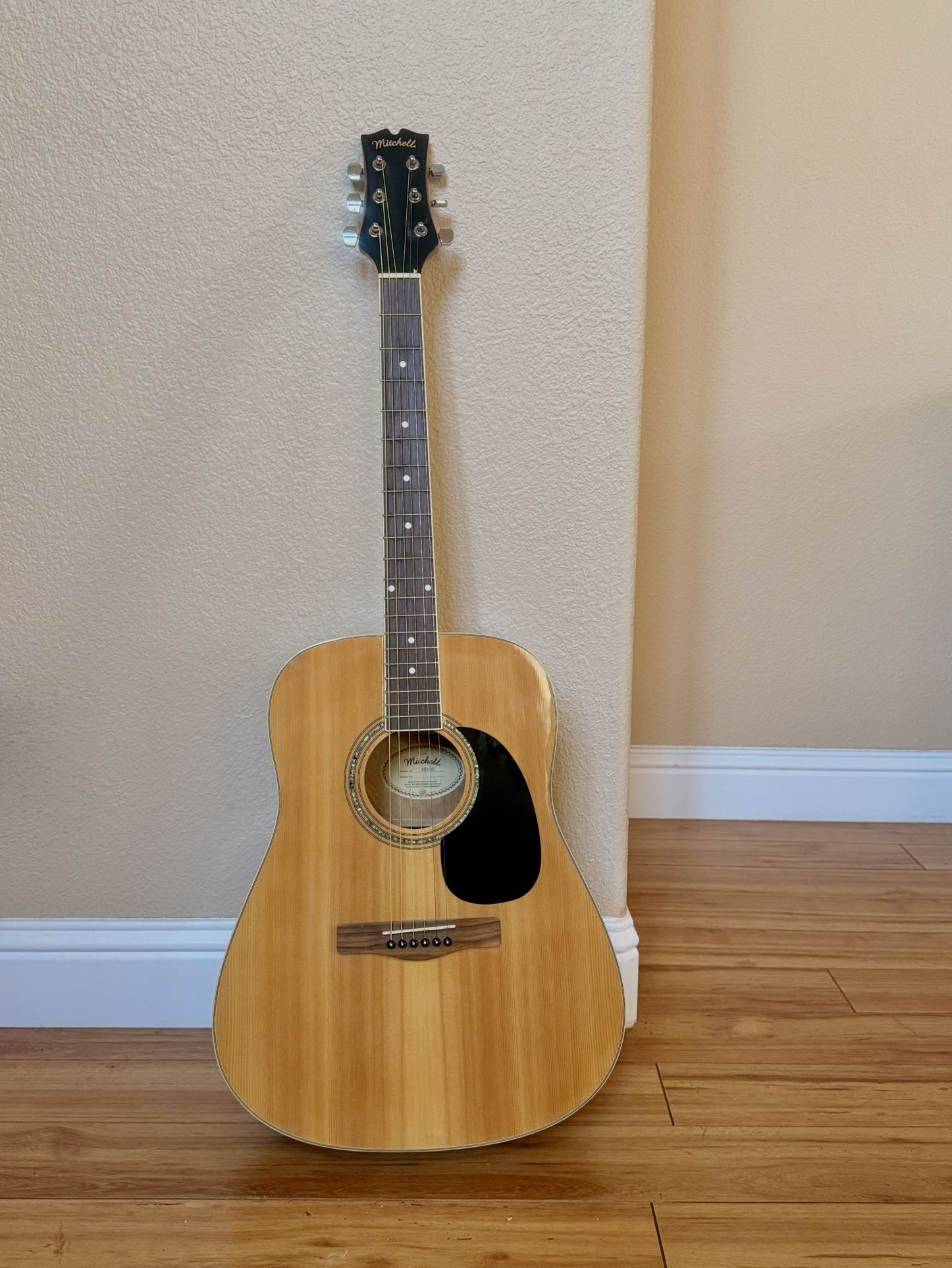 Mitchell MD100 Dreadnought Acoustic Guitar Natural
