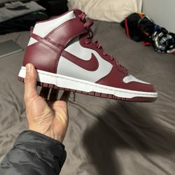 Nike Dunks Mid 