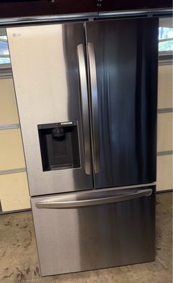 Refrigerator NEW counter depth