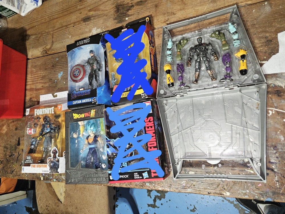 MULTIPLE MARVEL LEGENDS, DRAGON STARS, FORTNITE, TRANSFORMERS AND OTHER FIGURES LOT!!!